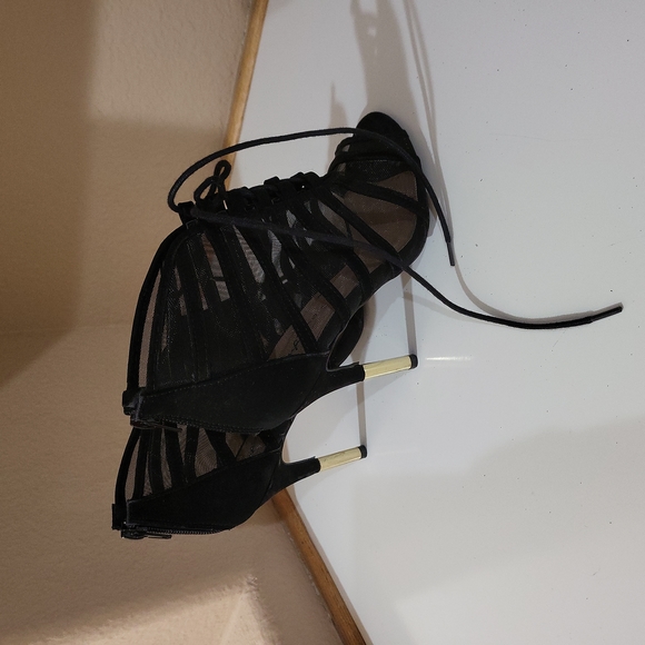 Shoes - Picture 3 of 3